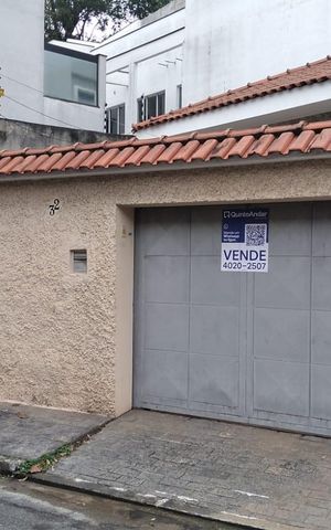 Casa à venda com 280m², 3 quartos e 2 vagasFachada