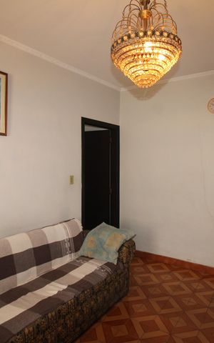 Casa à venda com 280m², 3 quartos e 2 vagasSala