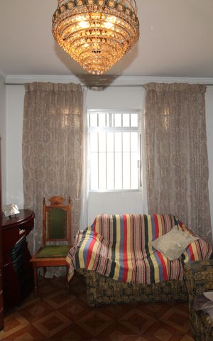 Casa à venda com 280m², 3 quartos e 2 vagasSala