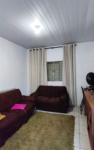 Casa à venda com 90m², 2 quartos e 2 vagas Casa à venda com 90m², 2 quartos e 2 vagasSala