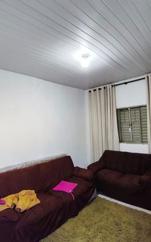 Casa à venda com 90m², 2 quartos e 2 vagas Casa à venda com 90m², 2 quartos e 2 vagasSala