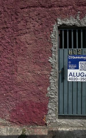 Casa para alugar com 60m², 2 quartos e sem vaga Casa para alugar com 60m², 2 quartos e sem vagaFachada