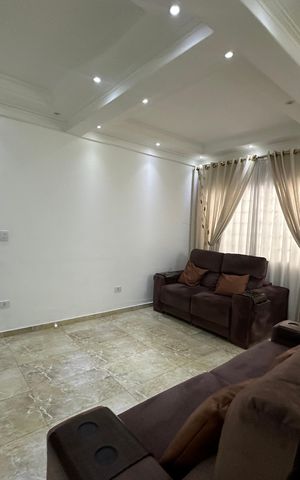 Casa à venda com 308m², 3 quartos e 2 vagas Casa à venda com 308m², 3 quartos e 2 vagasSala