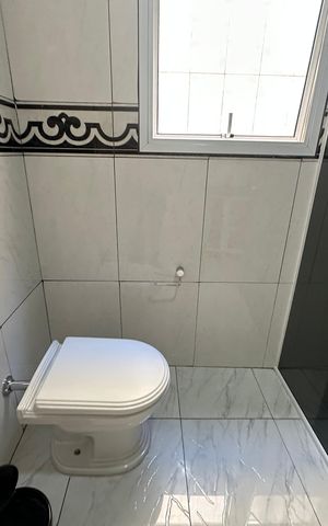 Casa à venda com 308m², 3 quartos e 2 vagas Casa à venda com 308m², 3 quartos e 2 vagasBanheiro da Suíte 1