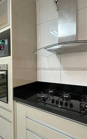 Casa à venda com 308m², 3 quartos e 2 vagas Casa à venda com 308m², 3 quartos e 2 vagasCozinha