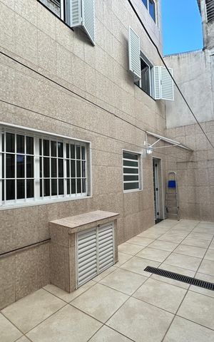 Casa à venda com 308m², 3 quartos e 2 vagas Casa à venda com 308m², 3 quartos e 2 vagasQuintal