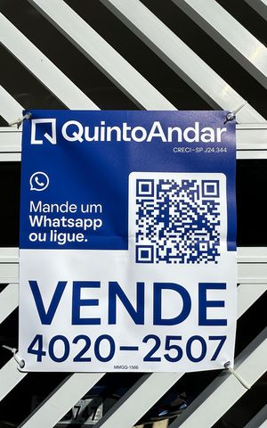 Casa à venda com 308m², 3 quartos e 2 vagas Casa à venda com 308m², 3 quartos e 2 vagasFachada