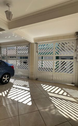 Casa à venda com 308m², 3 quartos e 2 vagas Casa à venda com 308m², 3 quartos e 2 vagasGaragem