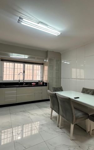 Casa à venda com 308m², 3 quartos e 2 vagas Casa à venda com 308m², 3 quartos e 2 vagasCozinha