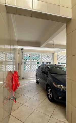 Casa à venda com 308m², 3 quartos e 2 vagas Casa à venda com 308m², 3 quartos e 2 vagasGaragem