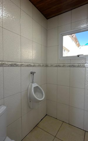 Casa à venda com 308m², 3 quartos e 2 vagas Casa à venda com 308m², 3 quartos e 2 vagasBanheiro 2