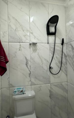 Casa à venda com 308m², 3 quartos e 2 vagas Casa à venda com 308m², 3 quartos e 2 vagasBanheiro 1