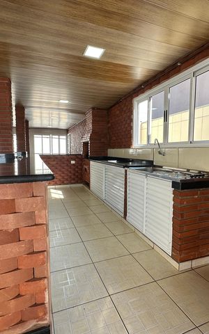Casa à venda com 308m², 3 quartos e 2 vagas Casa à venda com 308m², 3 quartos e 2 vagasChurrasqueira