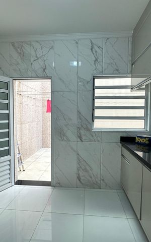 Casa à venda com 308m², 3 quartos e 2 vagas Casa à venda com 308m², 3 quartos e 2 vagasÁrea de Serviço