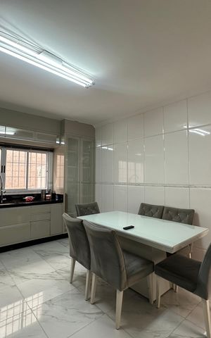 Casa à venda com 308m², 3 quartos e 2 vagas Casa à venda com 308m², 3 quartos e 2 vagasCozinha