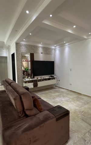 Casa à venda com 308m², 3 quartos e 2 vagas Casa à venda com 308m², 3 quartos e 2 vagasSala