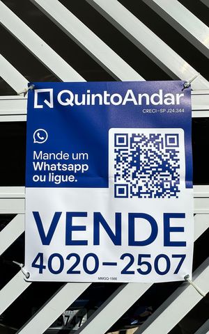 Casa à venda com 308m², 3 quartos e 2 vagas Casa à venda com 308m², 3 quartos e 2 vagasFachada