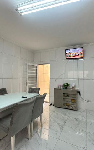 Casa à venda com 308m², 3 quartos e 2 vagas Casa à venda com 308m², 3 quartos e 2 vagasCozinha