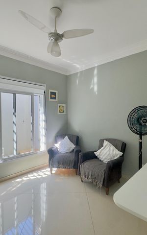 Casa à venda com 300m², 3 quartos e 6 vagas Casa à venda com 300m², 3 quartos e 6 vagasQuarto 2