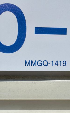 Casa à venda com 300m², 3 quartos e 6 vagas Casa à venda com 300m², 3 quartos e 6 vagasCódigo da placa MMGQ-1419