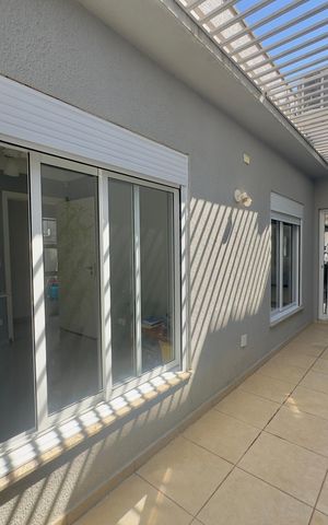Casa à venda com 300m², 3 quartos e 6 vagas Casa à venda com 300m², 3 quartos e 6 vagasJardim de inverno