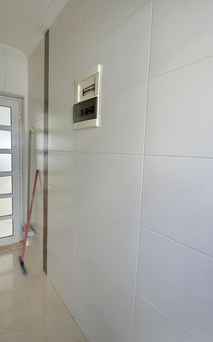 Casa à venda com 300m², 3 quartos e 6 vagas Casa à venda com 300m², 3 quartos e 6 vagasÁrea de Serviço
