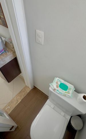 Casa à venda com 300m², 3 quartos e 6 vagas Casa à venda com 300m², 3 quartos e 6 vagasBanheiro 3