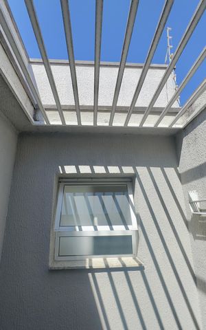 Casa à venda com 300m², 3 quartos e 6 vagas Casa à venda com 300m², 3 quartos e 6 vagasÁrea de Serviço