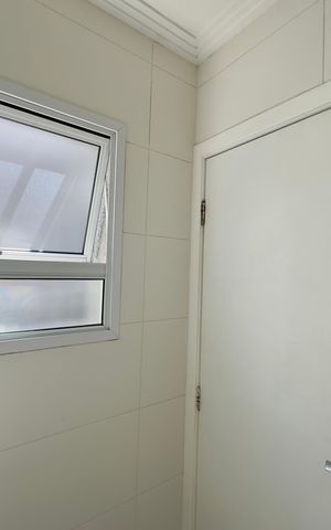 Casa à venda com 300m², 3 quartos e 6 vagas Casa à venda com 300m², 3 quartos e 6 vagasBanheiro 2