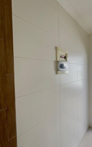 Casa à venda com 300m², 3 quartos e 6 vagas Casa à venda com 300m², 3 quartos e 6 vagasÁrea de Serviço
