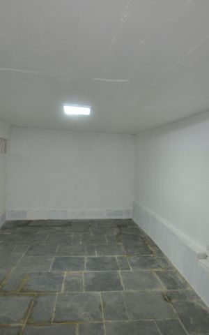 Casa para alugar com 200m², 2 quartos e 2 vagasÁrea Interna