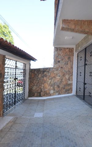 Casa para alugar com 200m², 2 quartos e 2 vagasÁrea Aberta