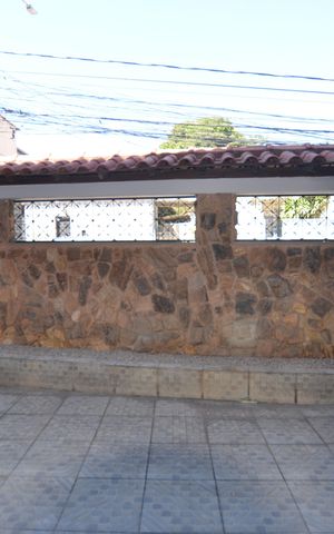 Casa para alugar com 200m², 2 quartos e 2 vagasVista do Quarto 1