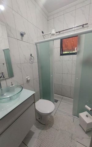 Casa à venda com 335m², 2 quartos e 4 vagas Casa à venda com 335m², 2 quartos e 4 vagasBanheiro