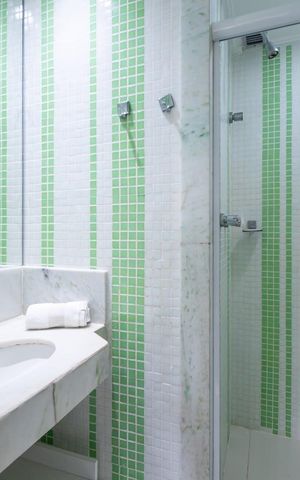 Apartamento para alugar com 64m², 2 quartos e 1 vaga Apartamento para alugar com 64m², 2 quartos e 1 vagaBanheiro