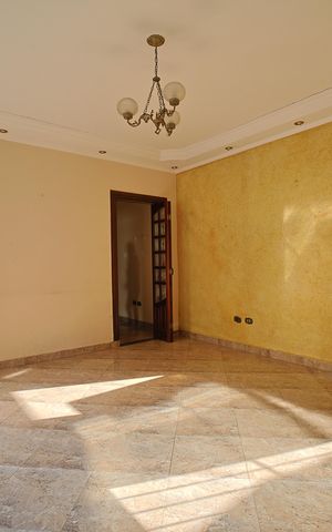 Casa para alugar com 199m², 3 quartos e 2 vagasSala
