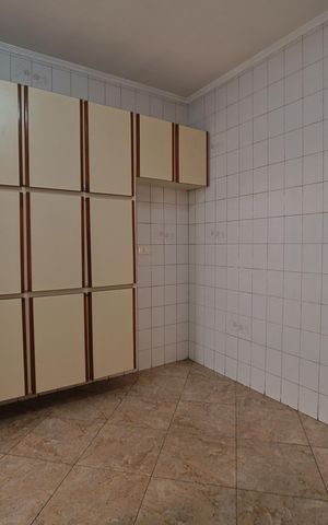 Casa para alugar com 199m², 3 quartos e 2 vagasCozinha