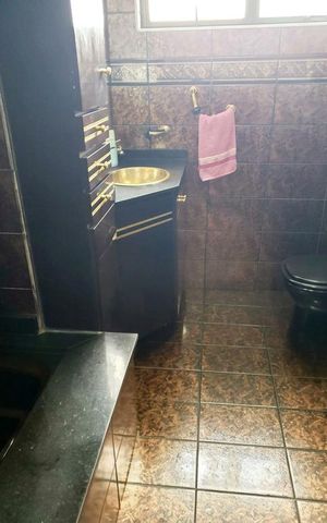 Casa à venda com 174m², 3 quartos e 2 vagas