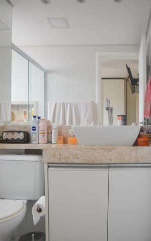 Apartamento à venda com 57m², 2 quartos e 2 vagasBanheiro do Quarto 2 suíte