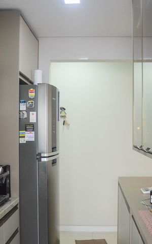 Apartamento à venda com 57m², 2 quartos e 2 vagasCozinha e Área de Serviço