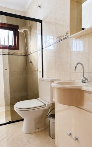 Casa para alugar com 155m², 3 quartos e 2 vagas Casa para alugar com 155m², 3 quartos e 2 vagasBanheiro