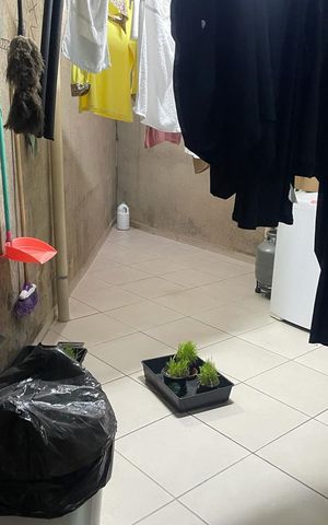 Casa à venda com 78m², 2 quartos e 2 vagas Casa à venda com 78m², 2 quartos e 2 vagasÁrea de serviço
