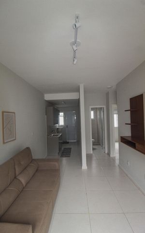 Casa de condomínio à venda com 42m², 2 quartos e 1 vaga Casa de condomínio à venda com 42m², 2 quartos e 1 vagaSala