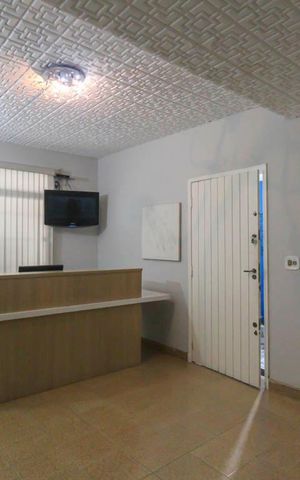 Casa à venda com 285m², 4 quartos e 2 vagas Casa à venda com 285m², 4 quartos e 2 vagasSala