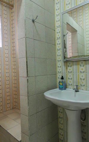 Casa à venda com 285m², 4 quartos e 2 vagas Casa à venda com 285m², 4 quartos e 2 vagasBanheiro