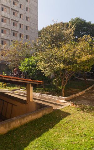 Casa à venda com 950m², 6 quartos e 8 vagas