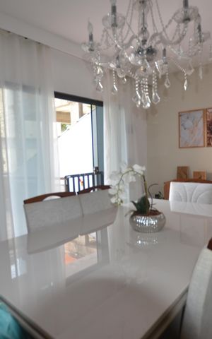 Casa à venda com 100m², 2 quartos e 2 vagasSala de Jatar