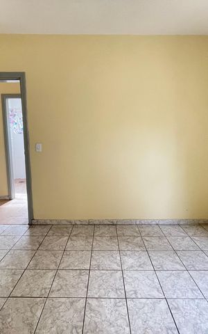 Casa para alugar com 100m², 2 quartos e 2 vagasQuarto 1