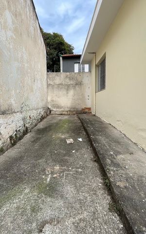Casa para alugar com 100m², 2 quartos e 2 vagasQuintal