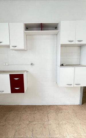 Casa para alugar com 100m², 2 quartos e 2 vagasCozinha